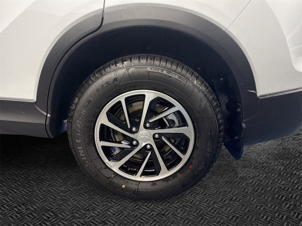 New 2026 Mitsubishi Eclipse Cross ES image 13