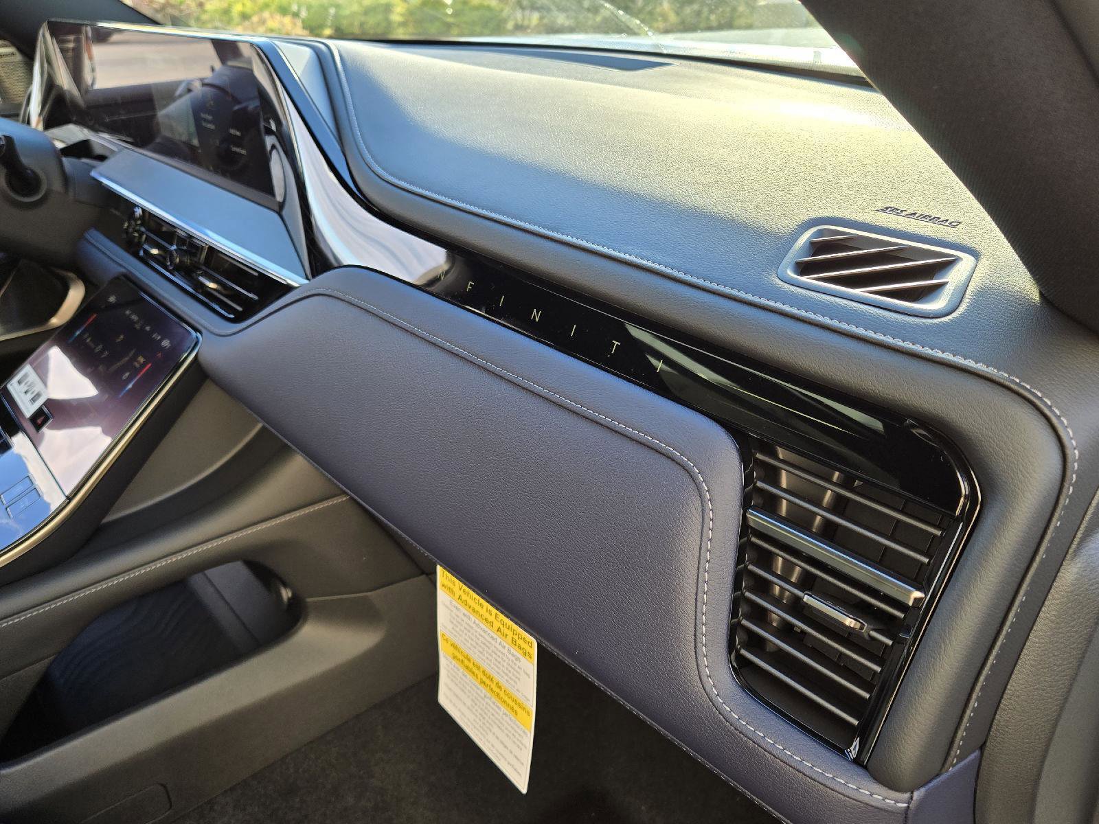 New 2026 INFINITI QX80 4WD image 17