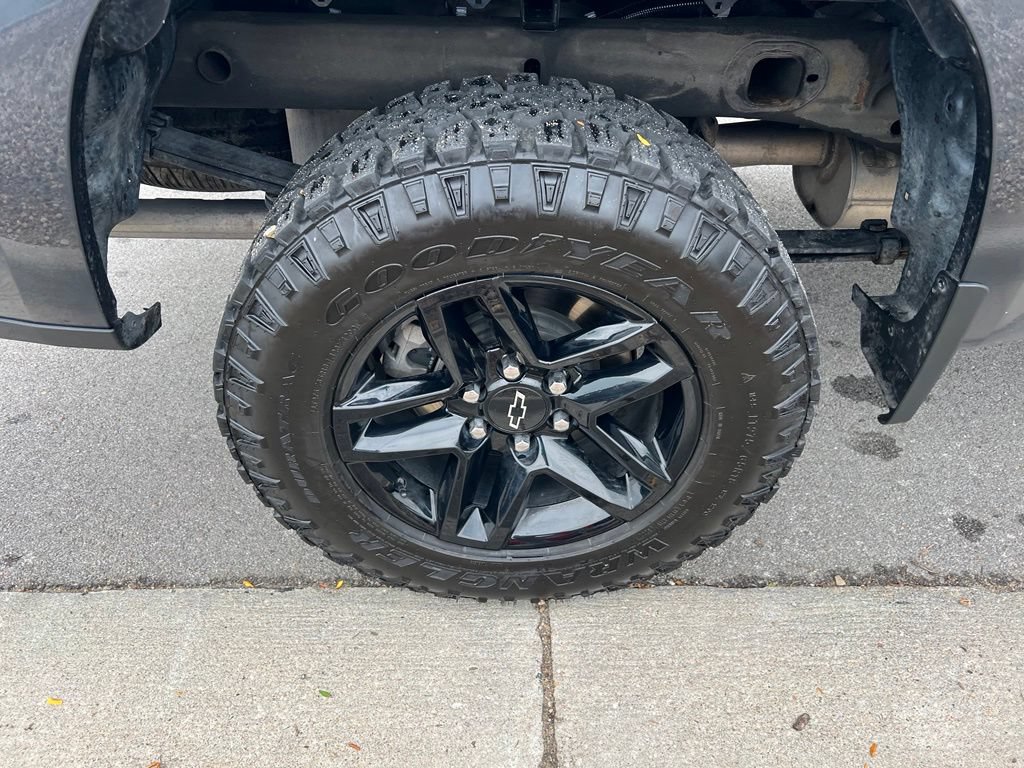 Used 2020 Chevrolet Silverado 1500 Custom Trail Boss w/ Custom Convenience Package AWD/4WD image 11