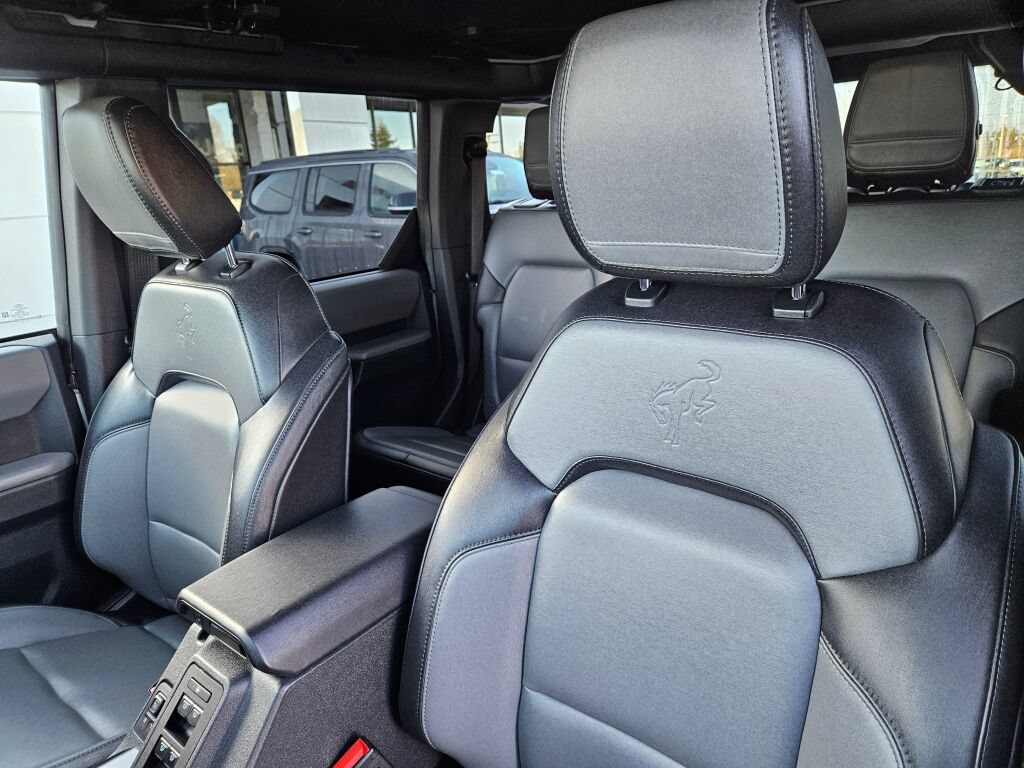 Used 2024 Ford Bronco Everglades AWD/4WD image 16