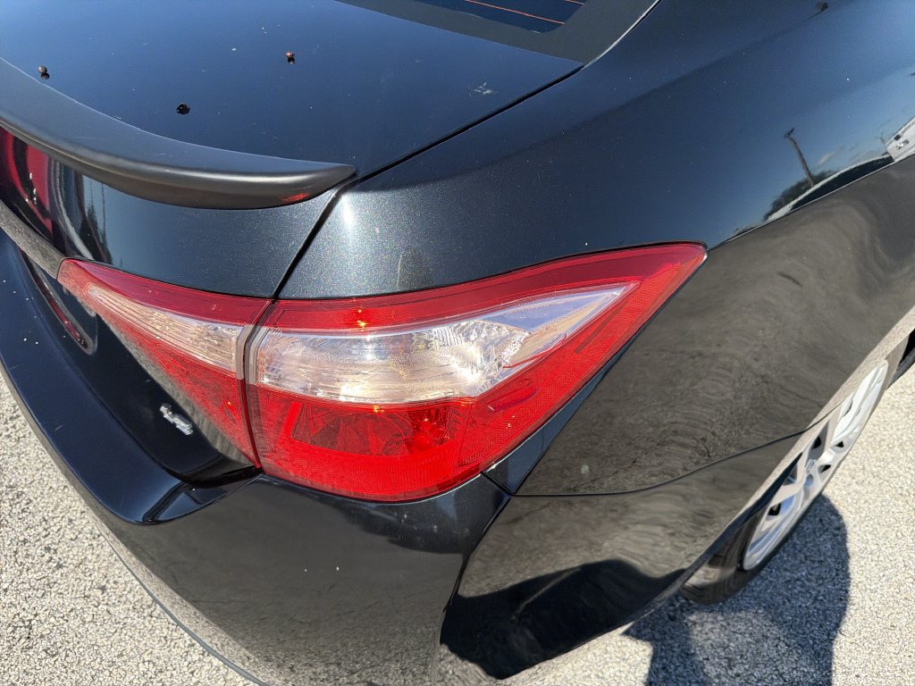 Used 2017 Toyota Corolla LE FWD image 10
