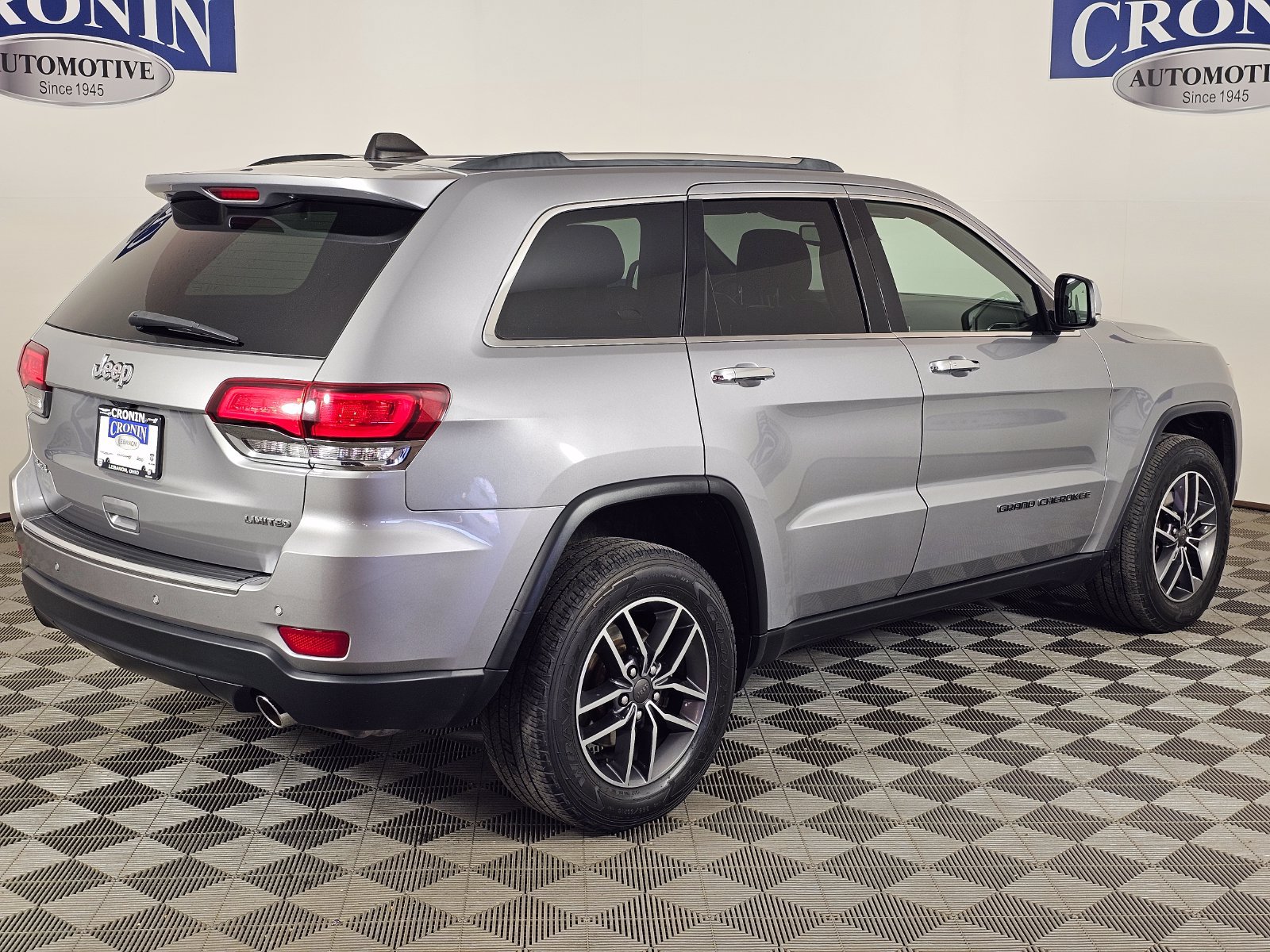 Used 2020 Jeep Grand Cherokee Limited AWD/4WD image 38