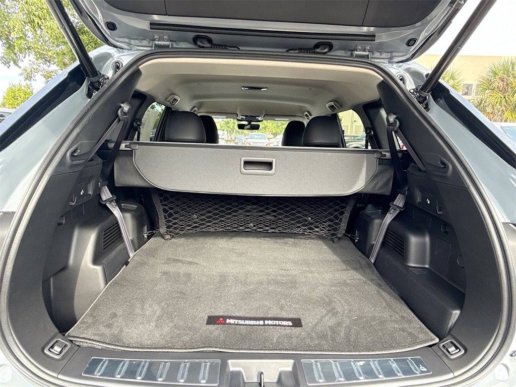 New 2026 Mitsubishi Outlander SE image 27