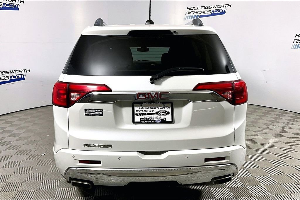 Used 2019 GMC Acadia Denali w/ Technology Package FWD image 4