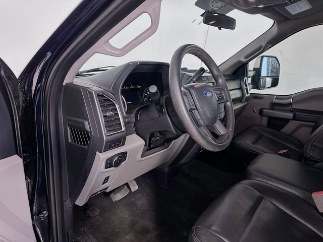 Used 2017 Ford F250 XLT w/ XLT Premium Package AWD/4WD image 9