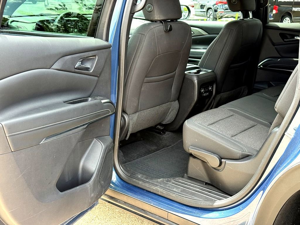 Used 2024 Chevrolet Traverse LS w/ Midnight/Sport Edition image 24