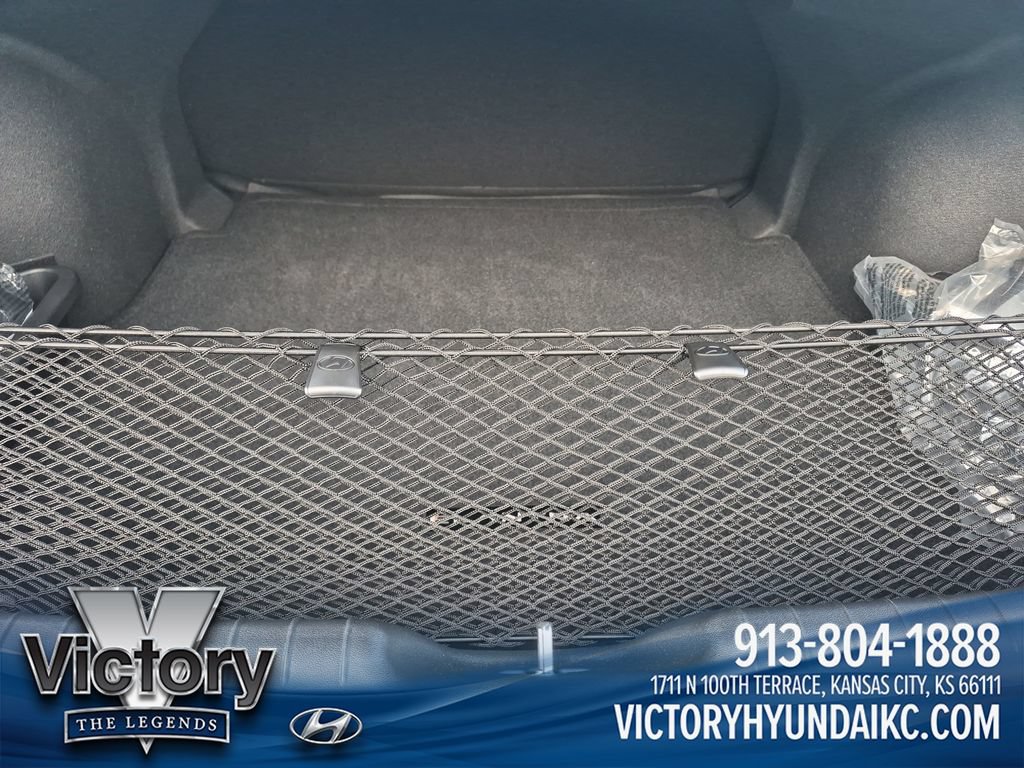 Used 2025 Hyundai Elantra SE FWD image 21