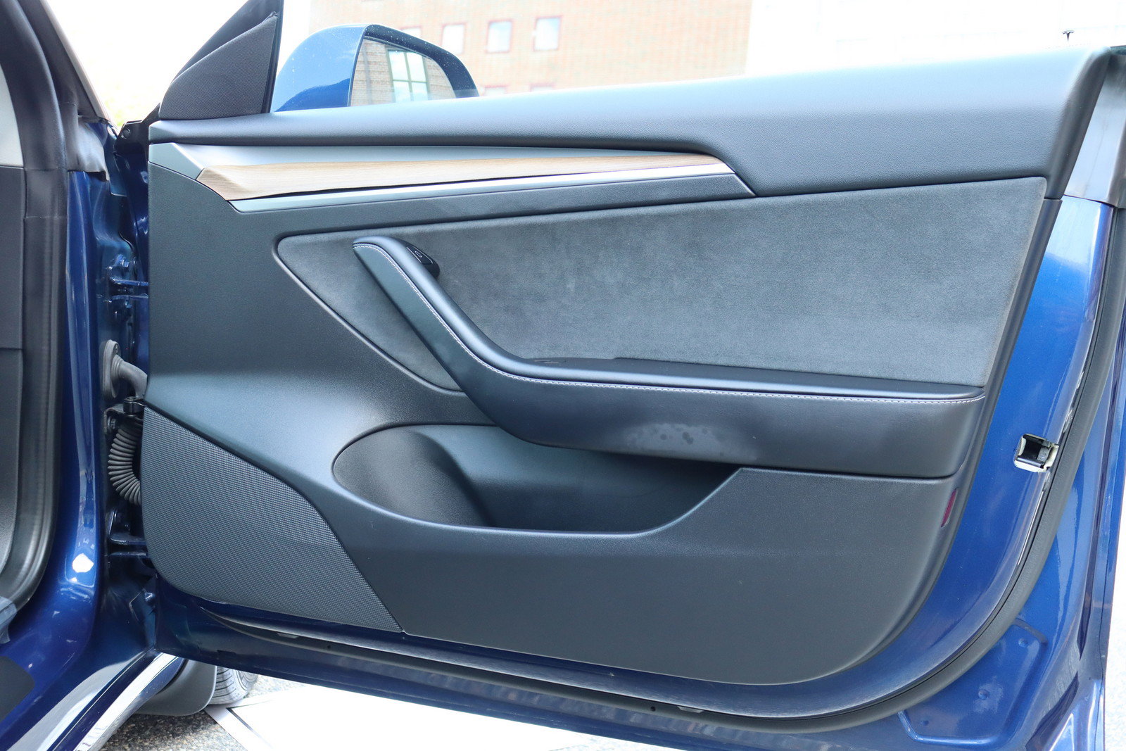 Used 2022 Tesla Model 3 Standard Range RWD image 37