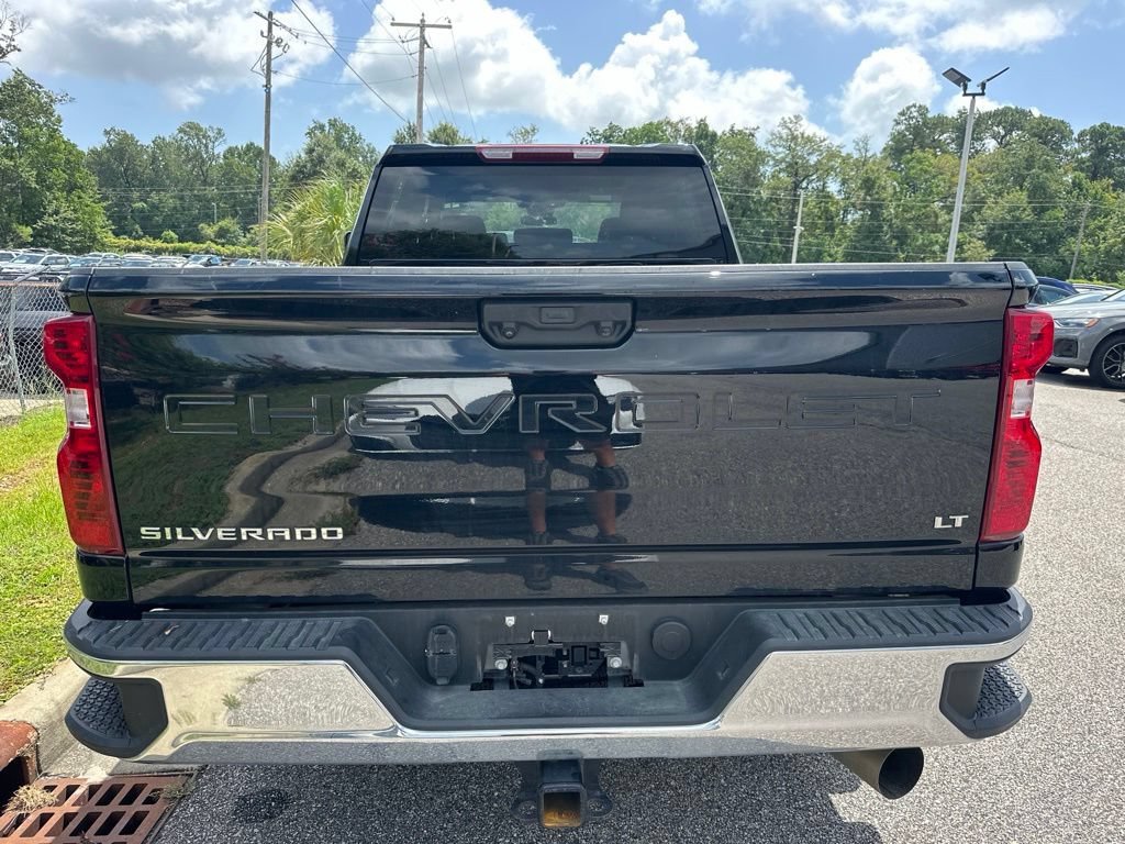 Used 2025 Chevrolet Silverado 2500 LT w/ Convenience Package AWD/4WD image 3