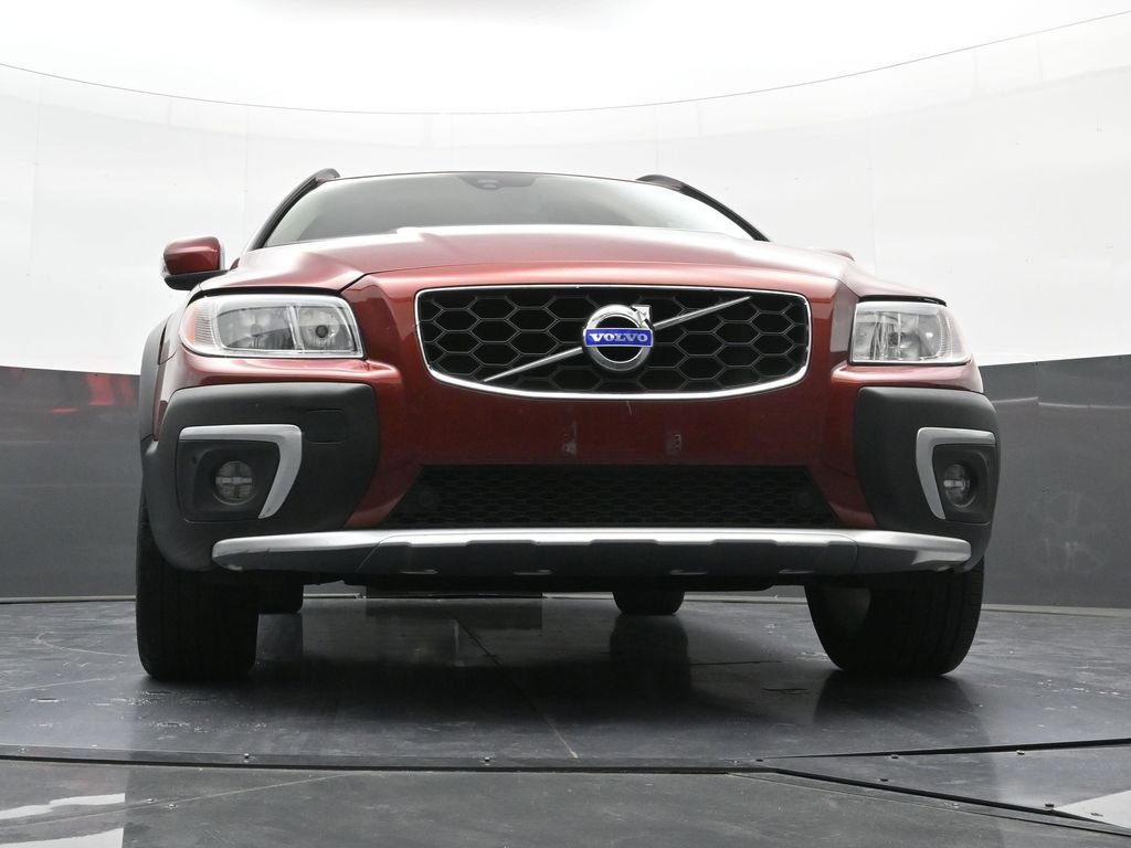 Used 2015 Volvo XC70 T6 w/ Proximity Package AWD/4WD image 22