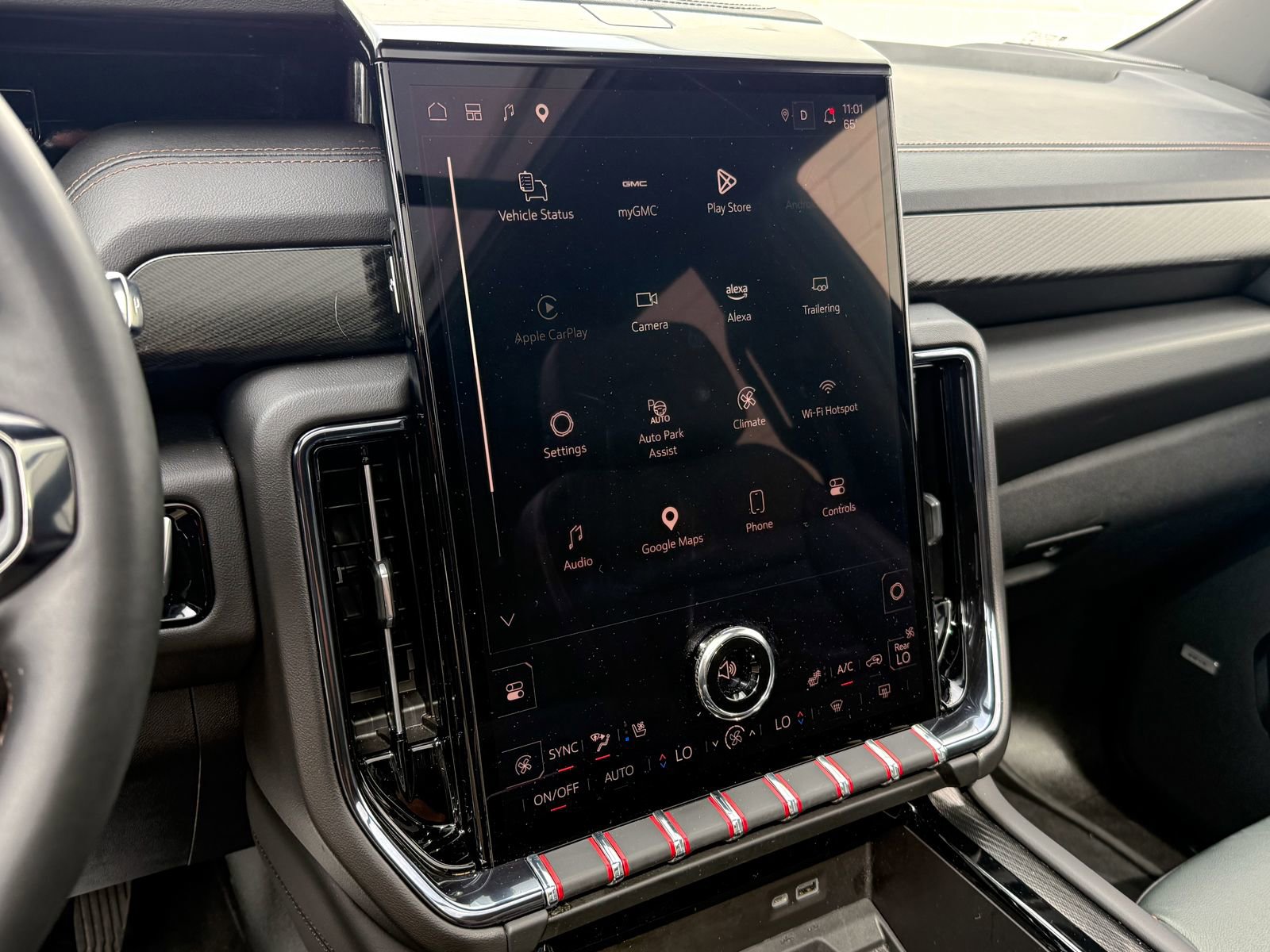 Certified 2025 GMC Yukon AT4 w/ AT4 Premium Package AWD/4WD image 22
