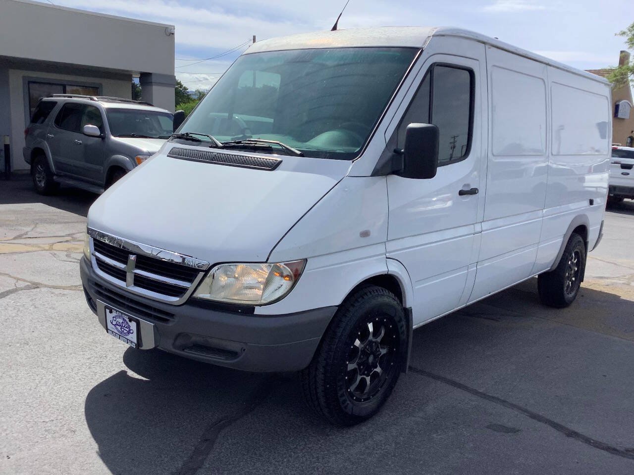 Used 2003 Dodge Sprinter 2500 RWD image 4