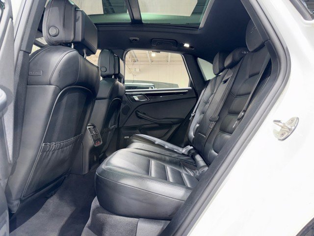 Used 2018 Porsche Macan GTS image 57
