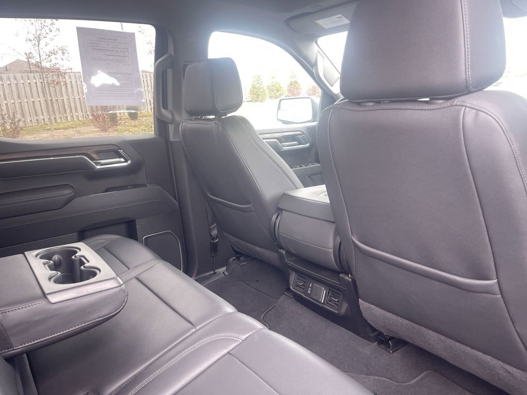 Used 2025 GMC Sierra 1500 SLT image 39