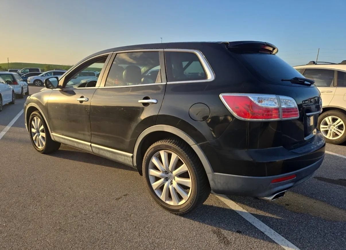 Used 2010 MAZDA CX-9 Grand Touring w/ Moonroof & Bose Audio Pkg FWD image 2
