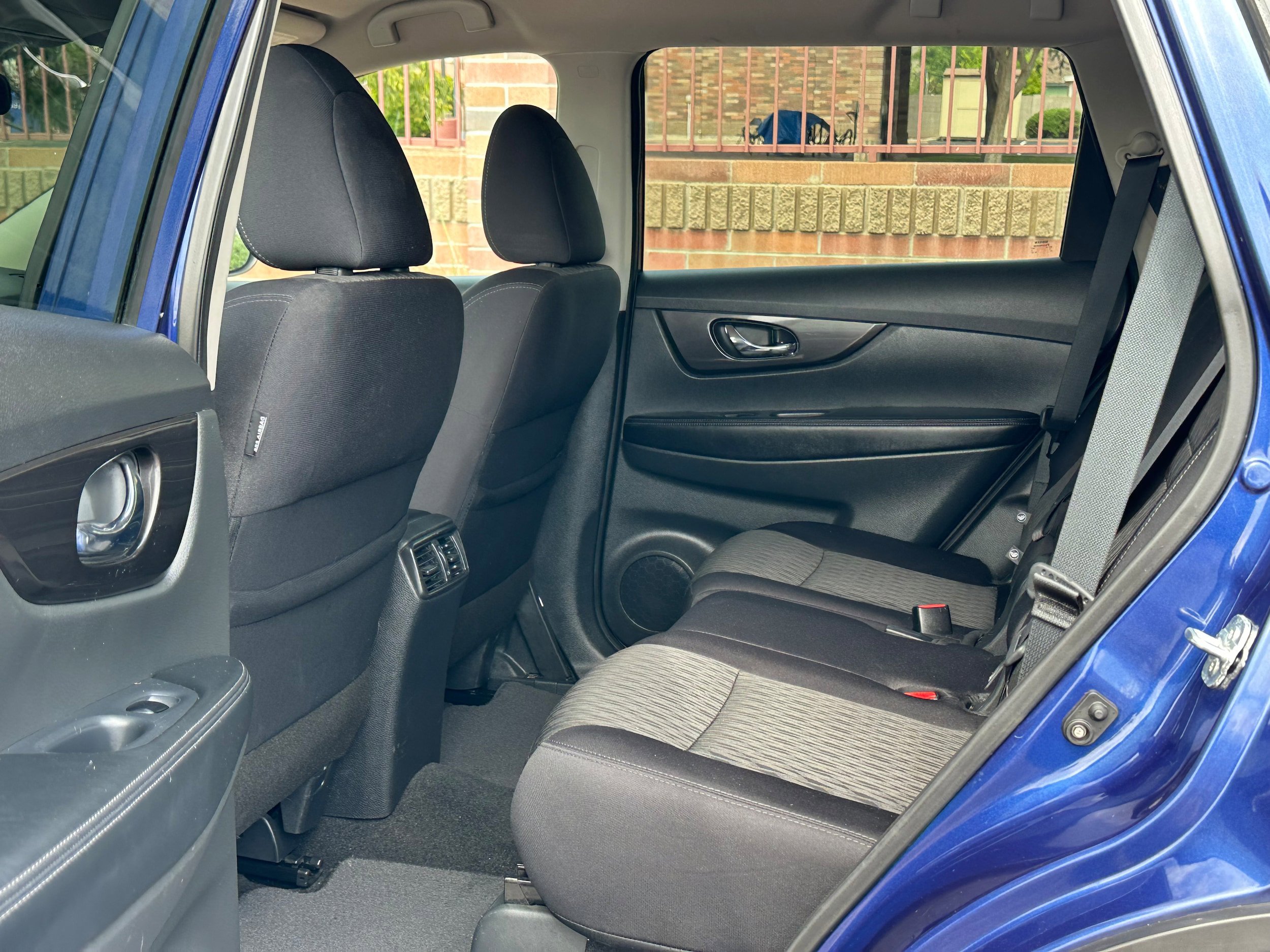 Used 2019 Nissan Rogue S w/ Special Edition Package image 7