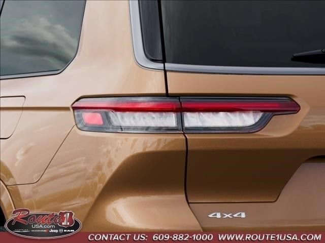 New 2026 Jeep Grand Cherokee L Limited Reserve AWD/4WD image 10