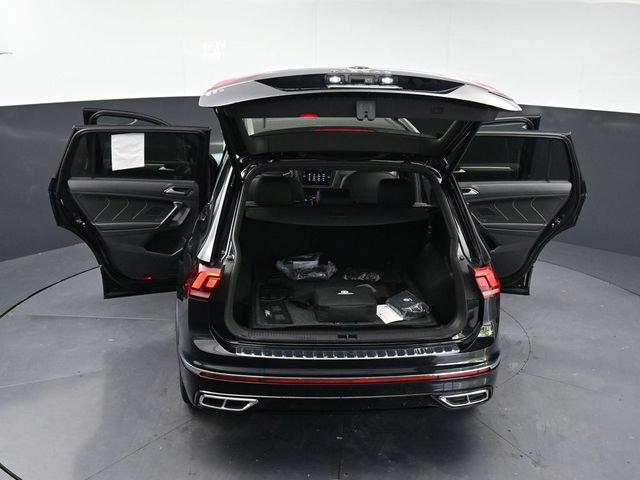 Used 2024 Volkswagen Tiguan SEL R-Line AWD/4WD image 43