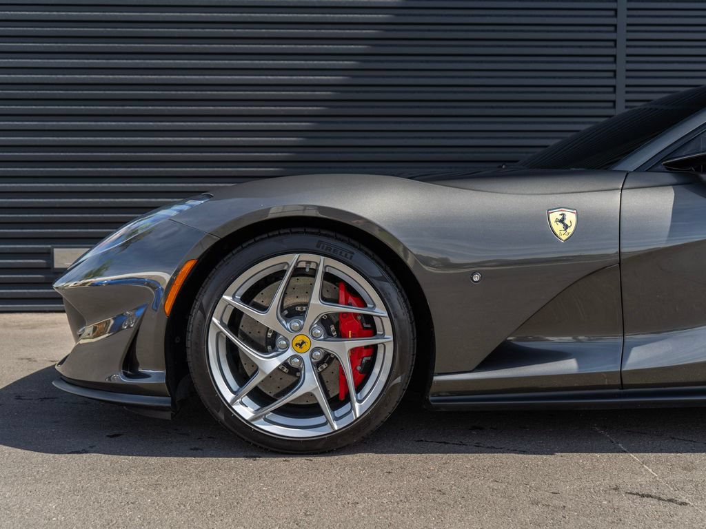 Used 2019 Ferrari 812 Superfast RWD image 12