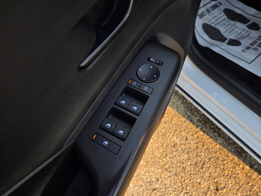Used 2024 Hyundai Kona SE FWD image 12