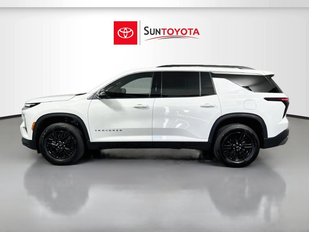 Used 2025 Chevrolet Traverse LT w/ Driver Confidence Package FWD image 6