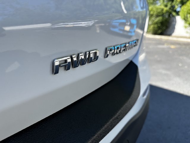 Used 2024 Chevrolet Equinox Premier AWD/4WD image 46
