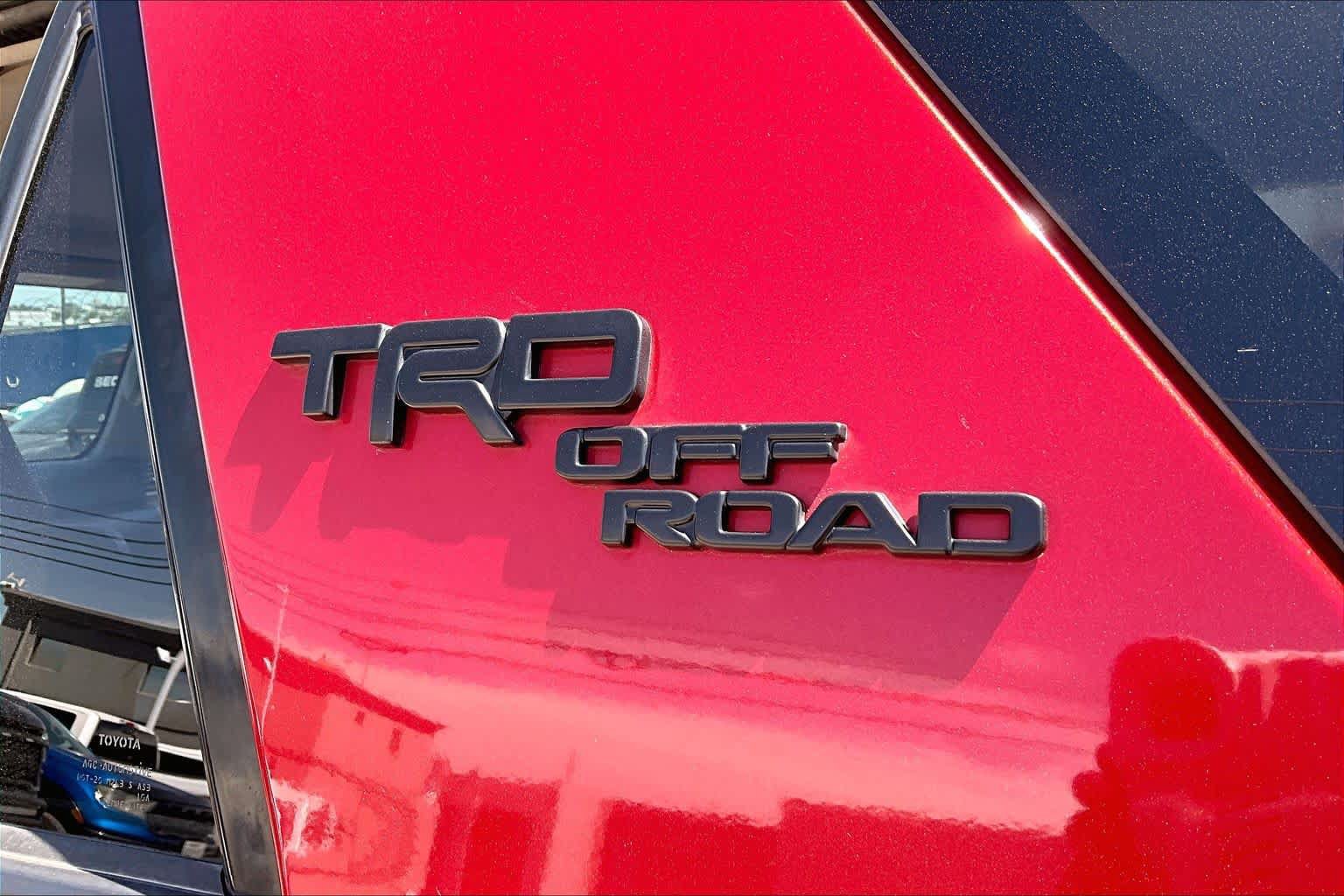 Used 2018 Toyota 4Runner TRD Off-Road Premium w/ Wilderness Package AWD/4WD image 30