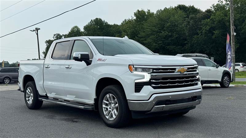 Used 2023 Chevrolet Silverado 1500 LTZ w/ LTZ Convenience Package II AWD/4WD image 6