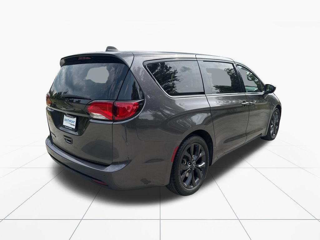 Used 2019 Chrysler Pacifica Touring Plus w/ S Appearance Package FWD image 8