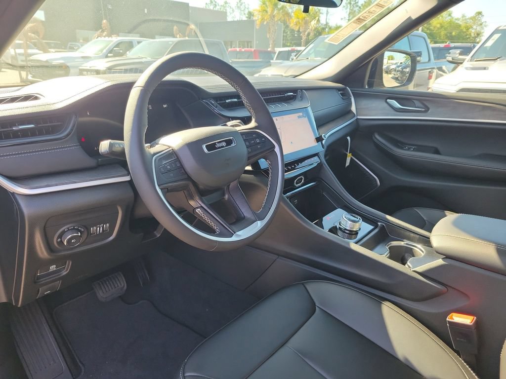 New 2026 Jeep Grand Cherokee L Limited w/ Limited Altitude Package RWD image 22
