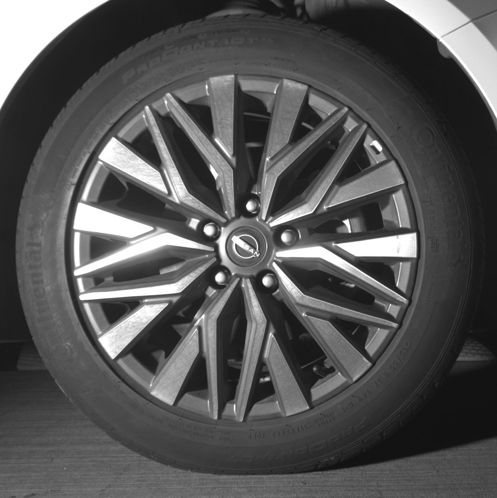 Used 2025 Nissan Altima 2.5 SV FWD image 13