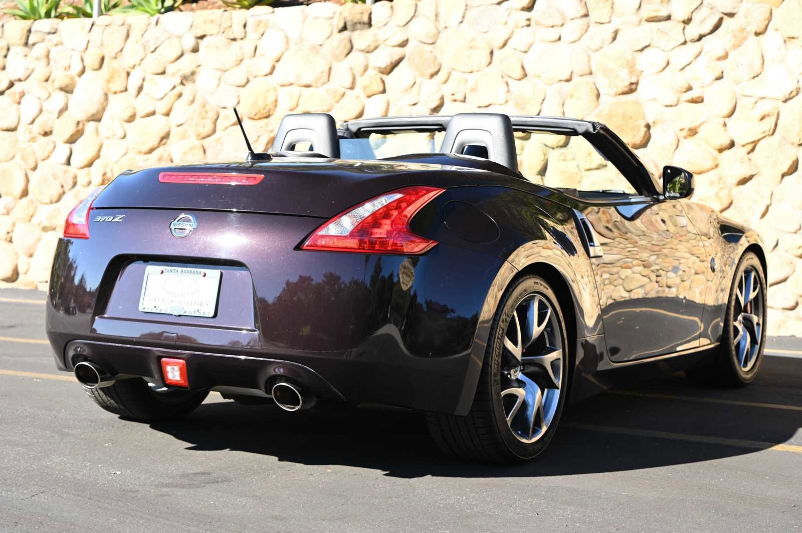 Used 2014 Nissan 370Z Touring w/ Sport Package image 5