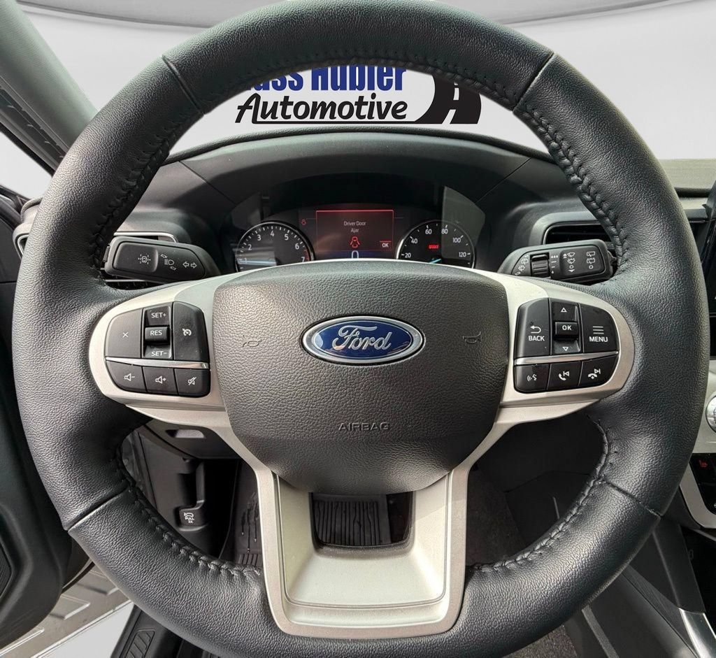 Used 2023 Ford Explorer XLT w/ Equipment Group 202A AWD/4WD image 15