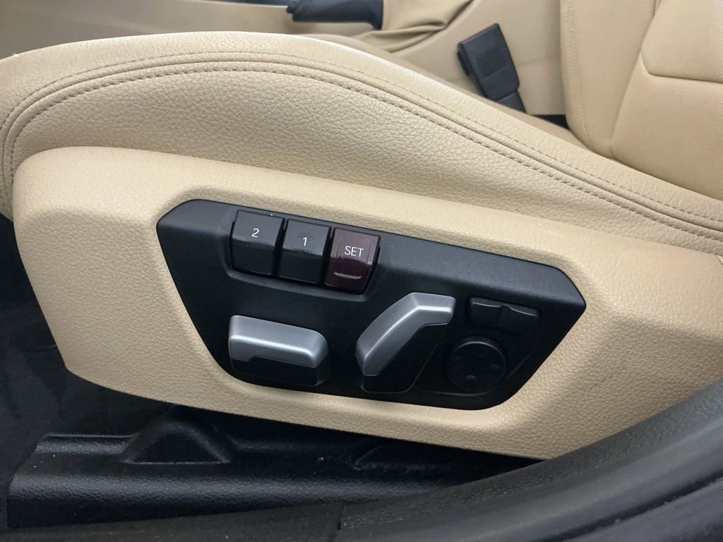 Used 2018 BMW 330e w/ Convenience Package image 19