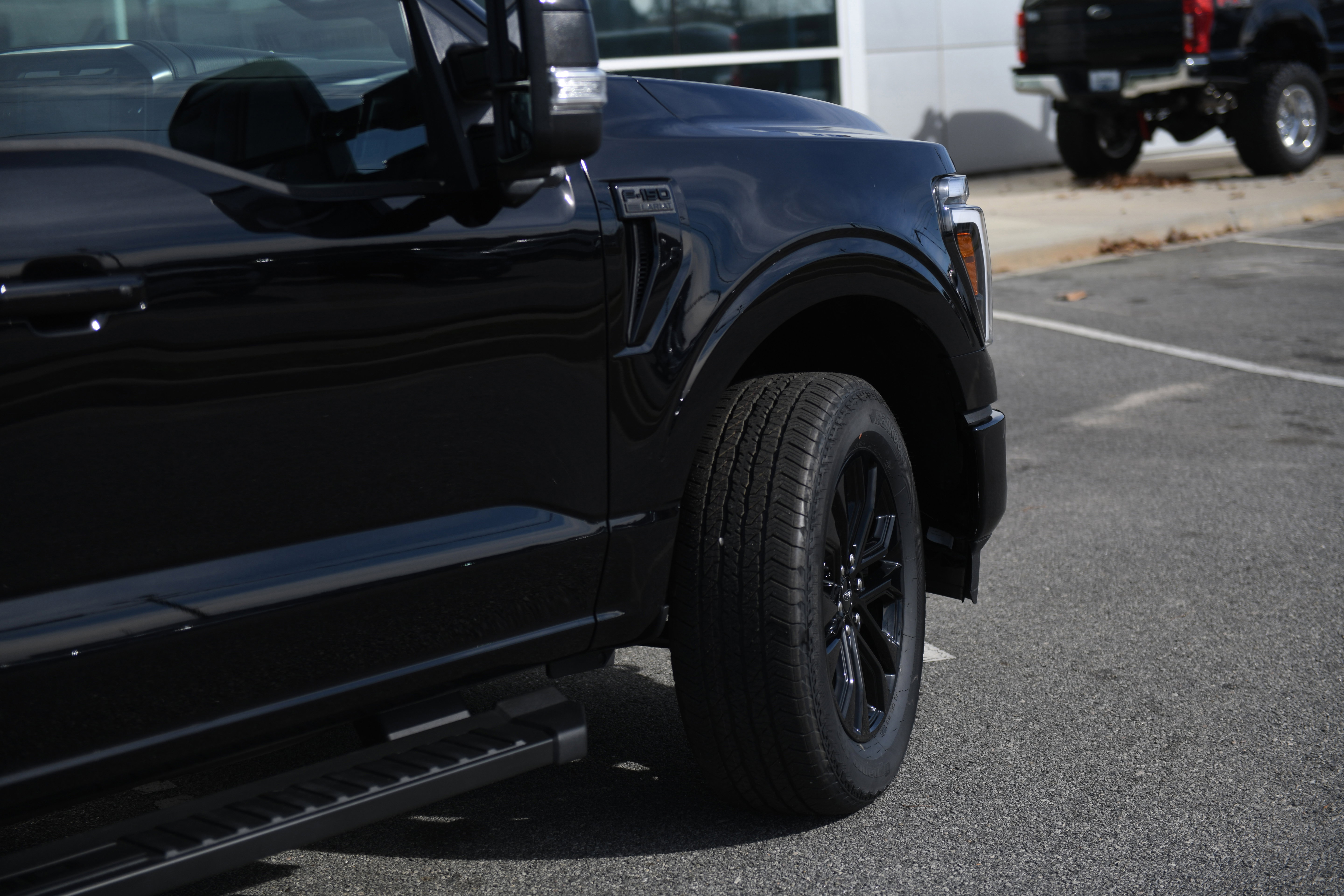 New 2025 Ford F150 Lariat w/ Equipment Group 502A High image 3