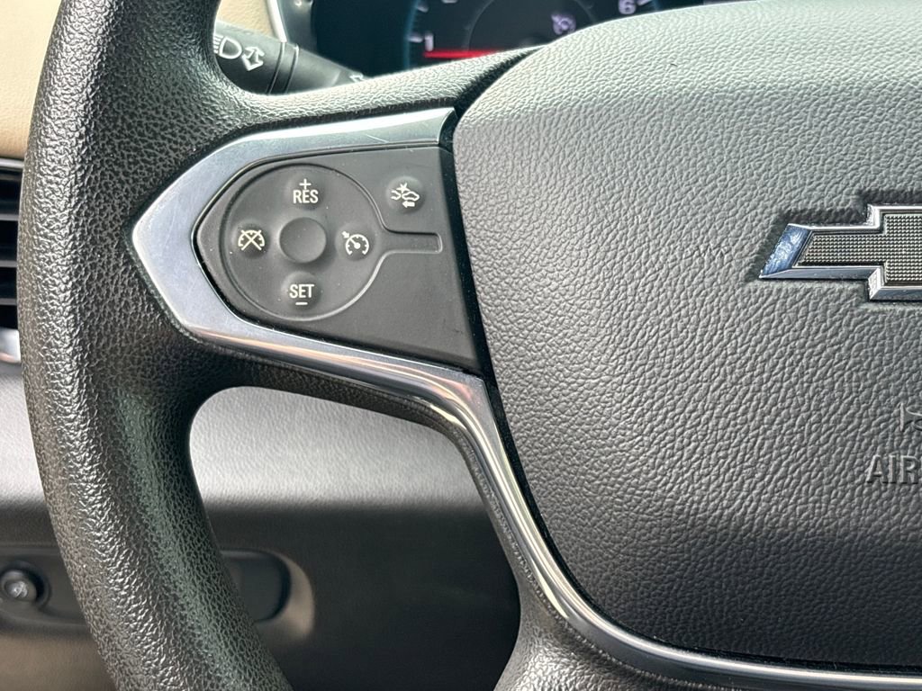 Used 2022 Chevrolet Traverse LS w/ Midnight/Sport Edition image 18