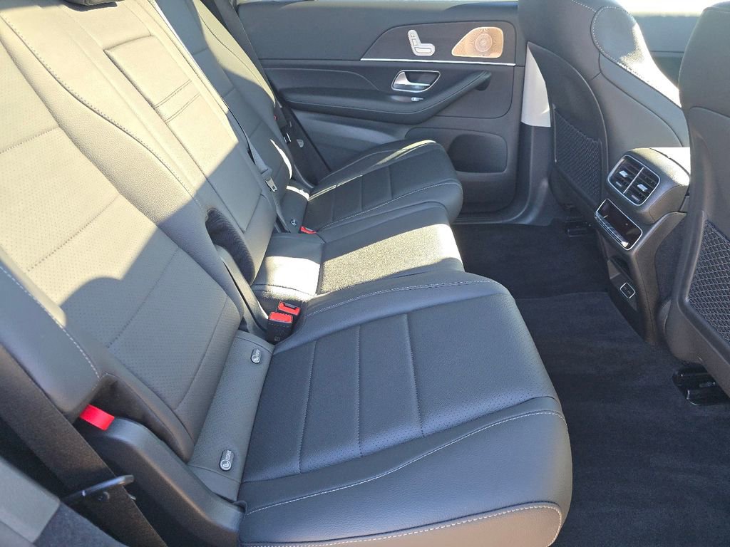 New 2026 Mercedes-Benz GLS 450 4MATIC image 21