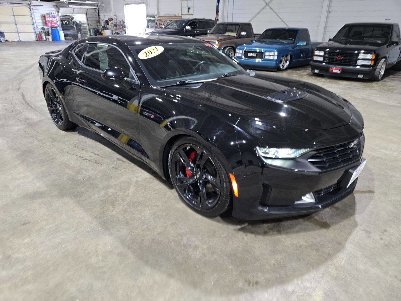 Used 2021 Chevrolet Camaro LT w/ RS Package RWD image 19