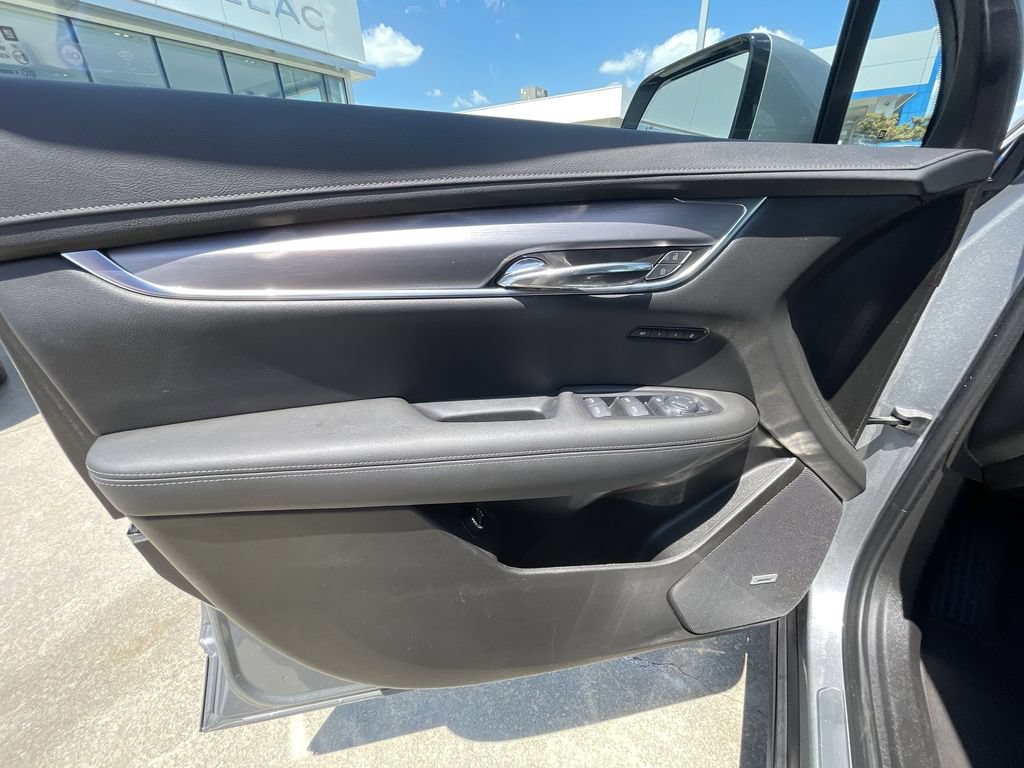 Certified 2024 Cadillac XT6 Luxury FWD image 22
