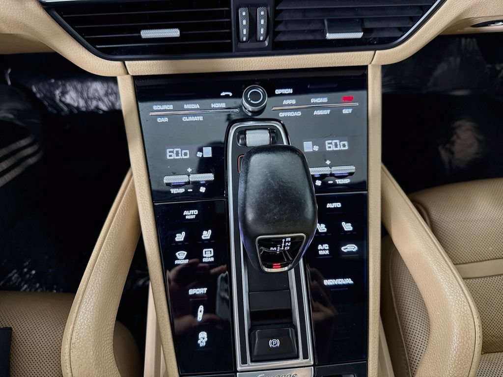 Used 2019 Porsche Cayenne AWD/4WD image 16