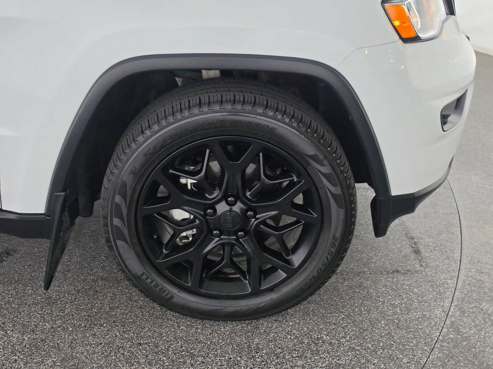 Used 2020 Jeep Grand Cherokee Limited RWD image 9