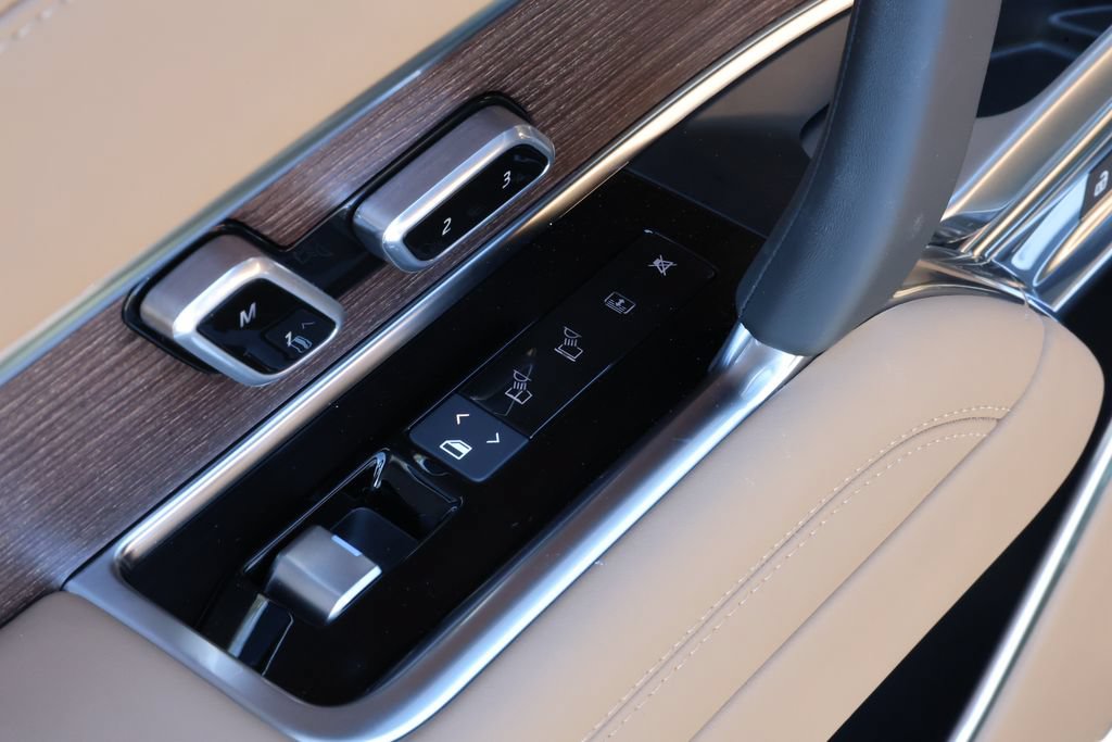 New 2026 Land Rover Range Rover Long Wheelbase Autobiography AWD/4WD image 15