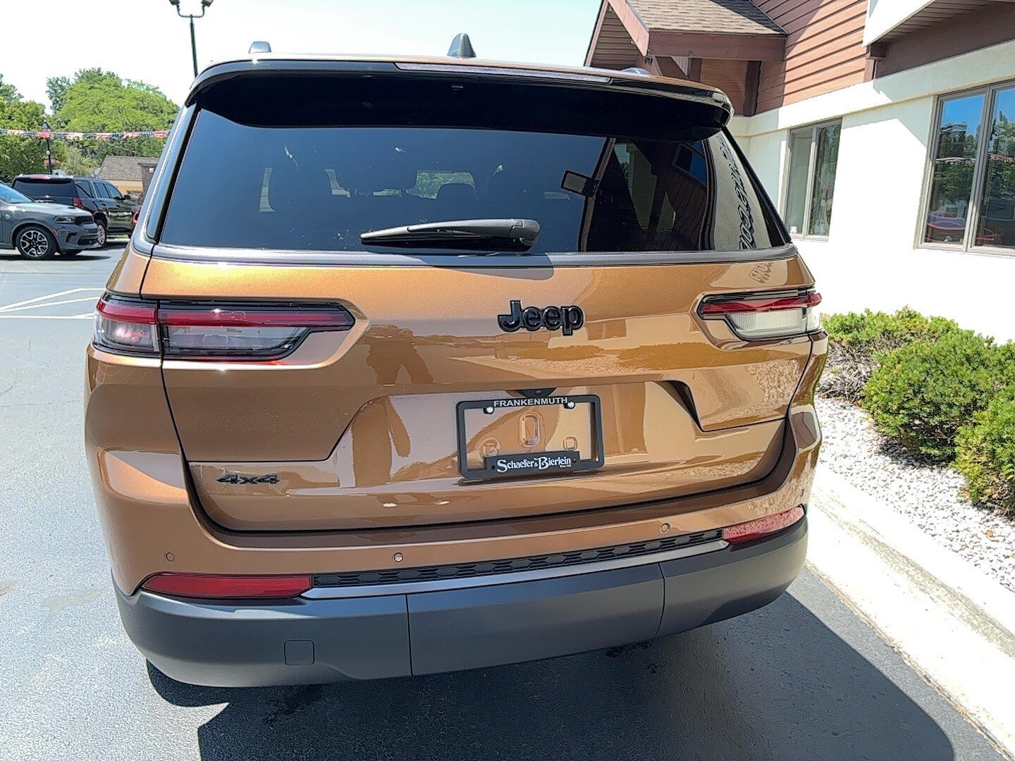 New 2026 Jeep Grand Cherokee L Limited w/ Limited Altitude Package AWD/4WD image 15