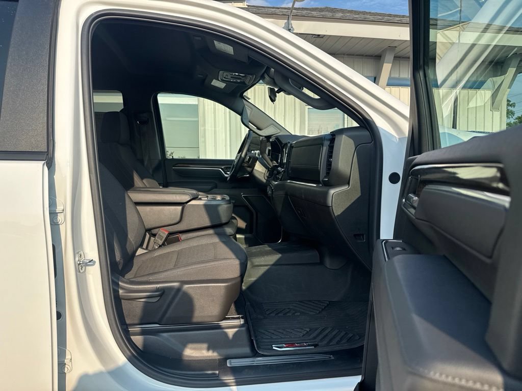 Used 2025 Chevrolet Silverado 2500 LT AWD/4WD image 23