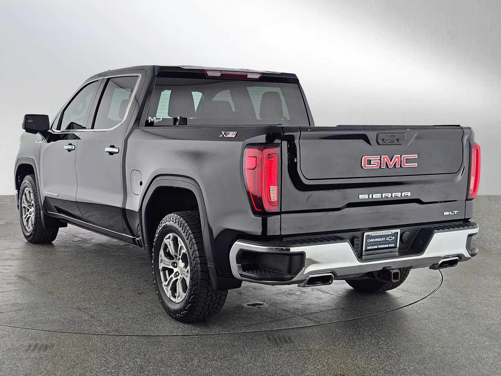 Used 2022 GMC Sierra 1500 SLT w/ SLT Convenience Package image 5