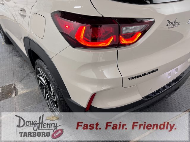 New 2026 Chevrolet TrailBlazer RS w/ Driver Confidence Package image 13
