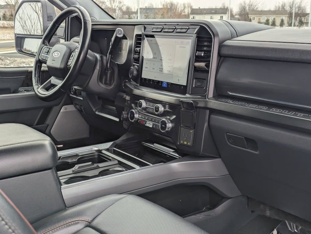 Used 2024 Ford F350 Lariat w/ Lariat Ultimate Package image 10