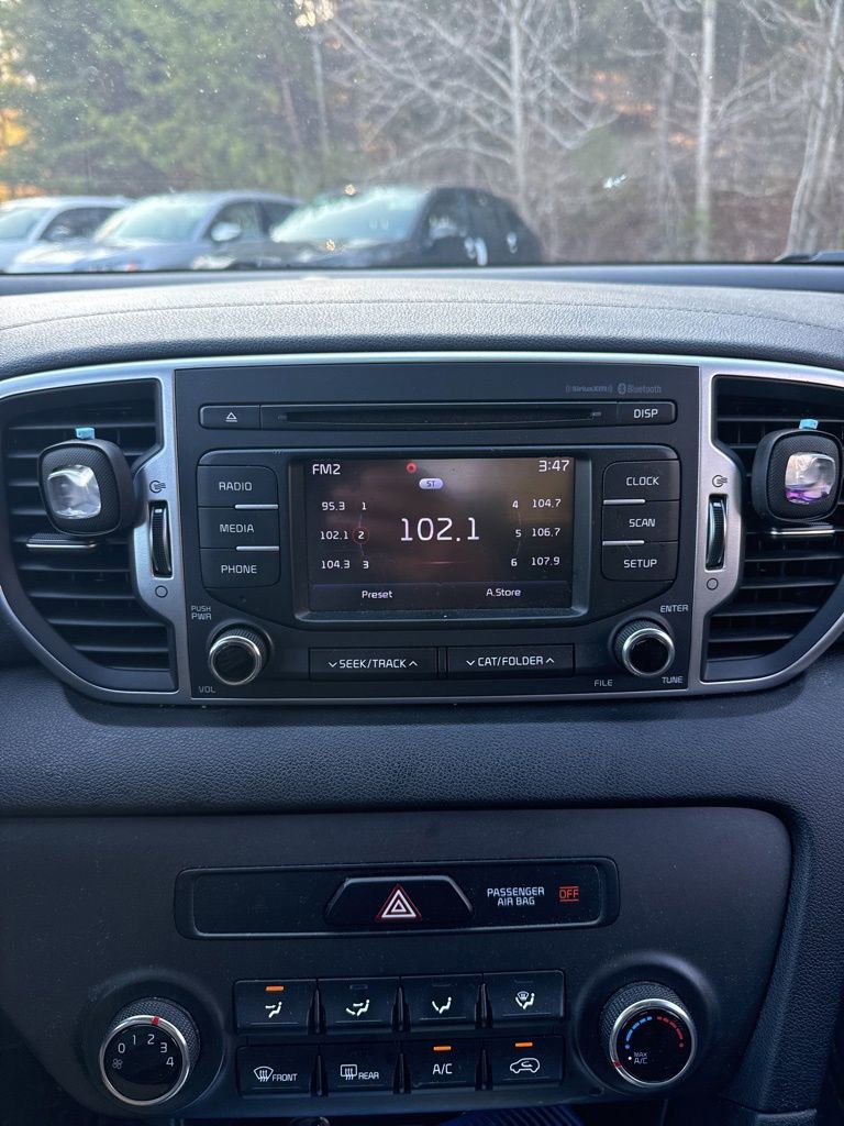 Used 2018 Kia Sportage LX image 19