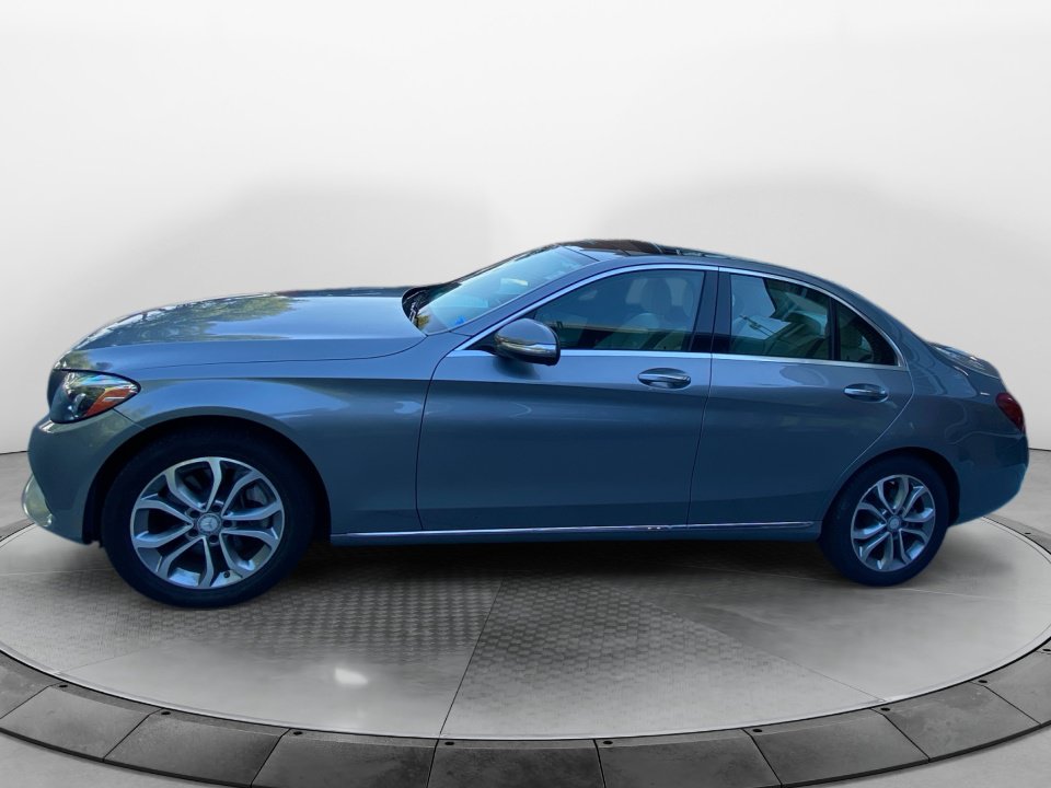 Used 2015 Mercedes-Benz C 300 4MATIC Sedan image 4