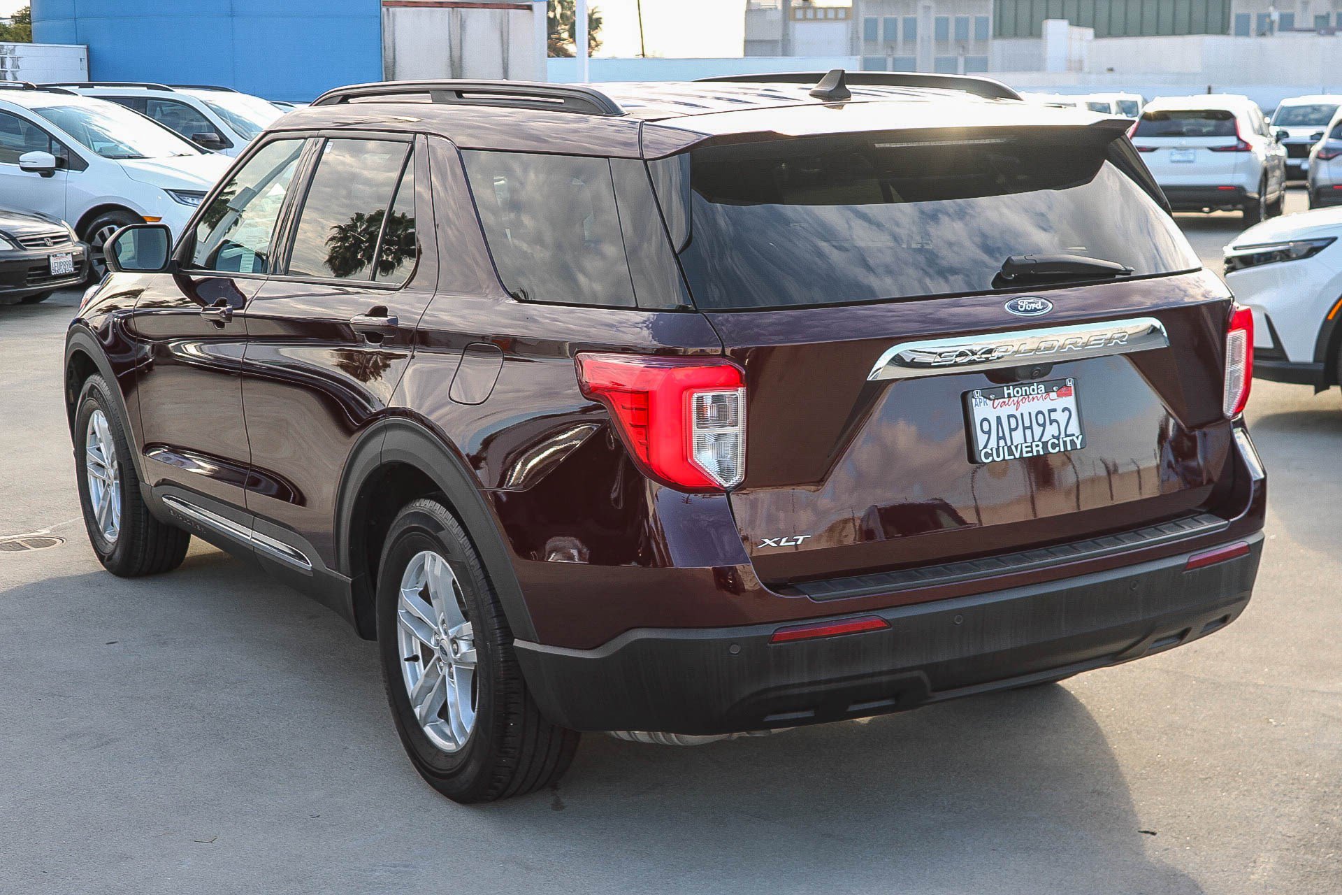 Used 2022 Ford Explorer XLT image 7
